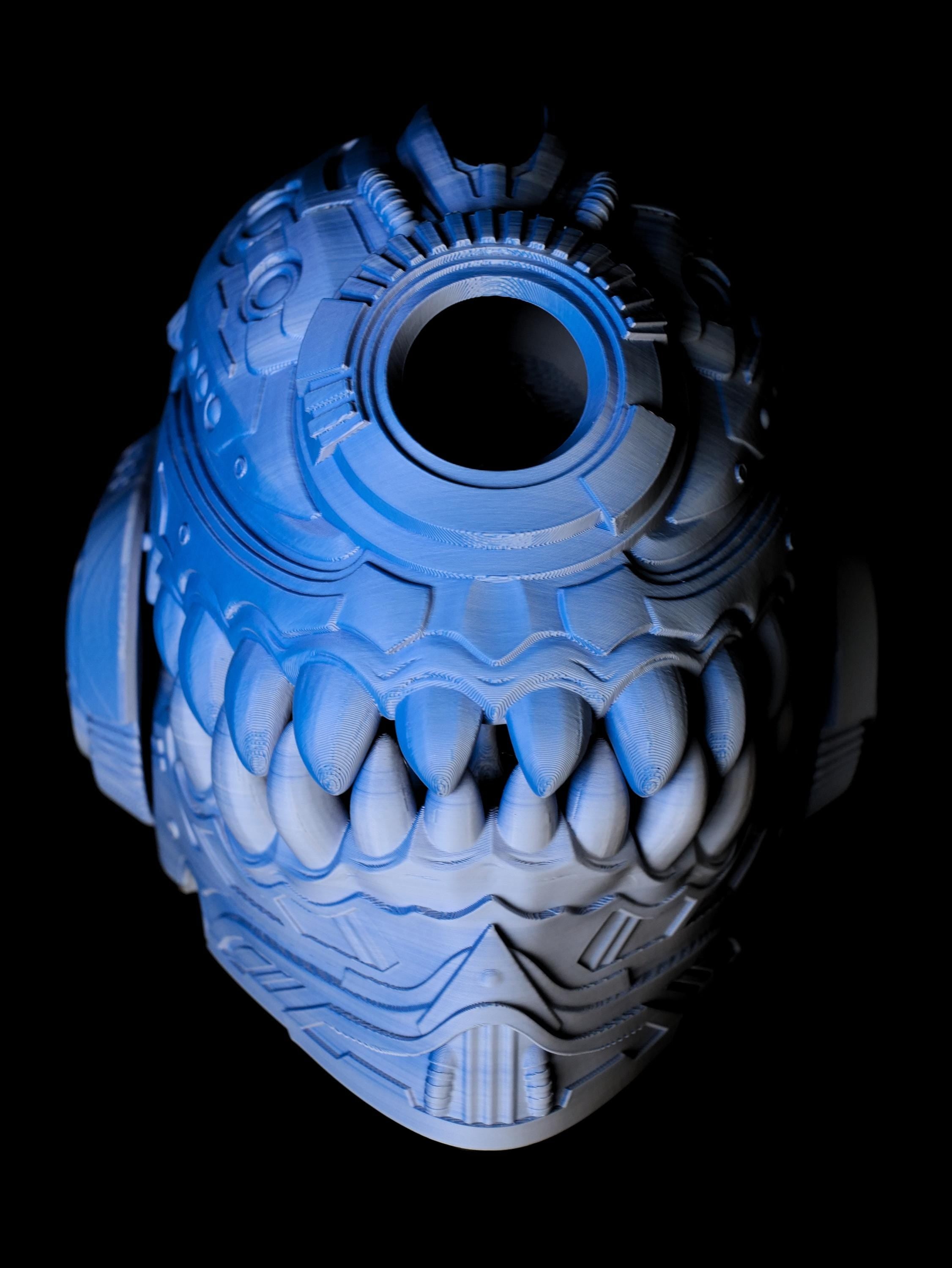 Cabeza de robot articulada impresa en 3D / Se abre para revelar un extraterrestre / Arte de pared de ciencia ficción y decoración de escritorio con soporte / Regalo geek