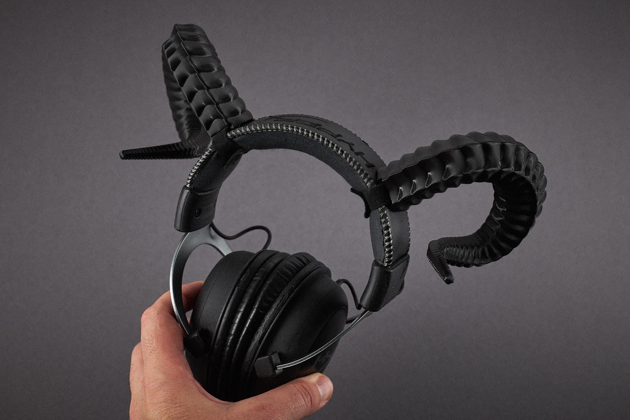 Cuernos de carnero para auriculares, accesorio para cosplay de cuernos de diablo, accesorio para festivales en más de 20 colores, regalo gótico para gamers con correas de velcro.