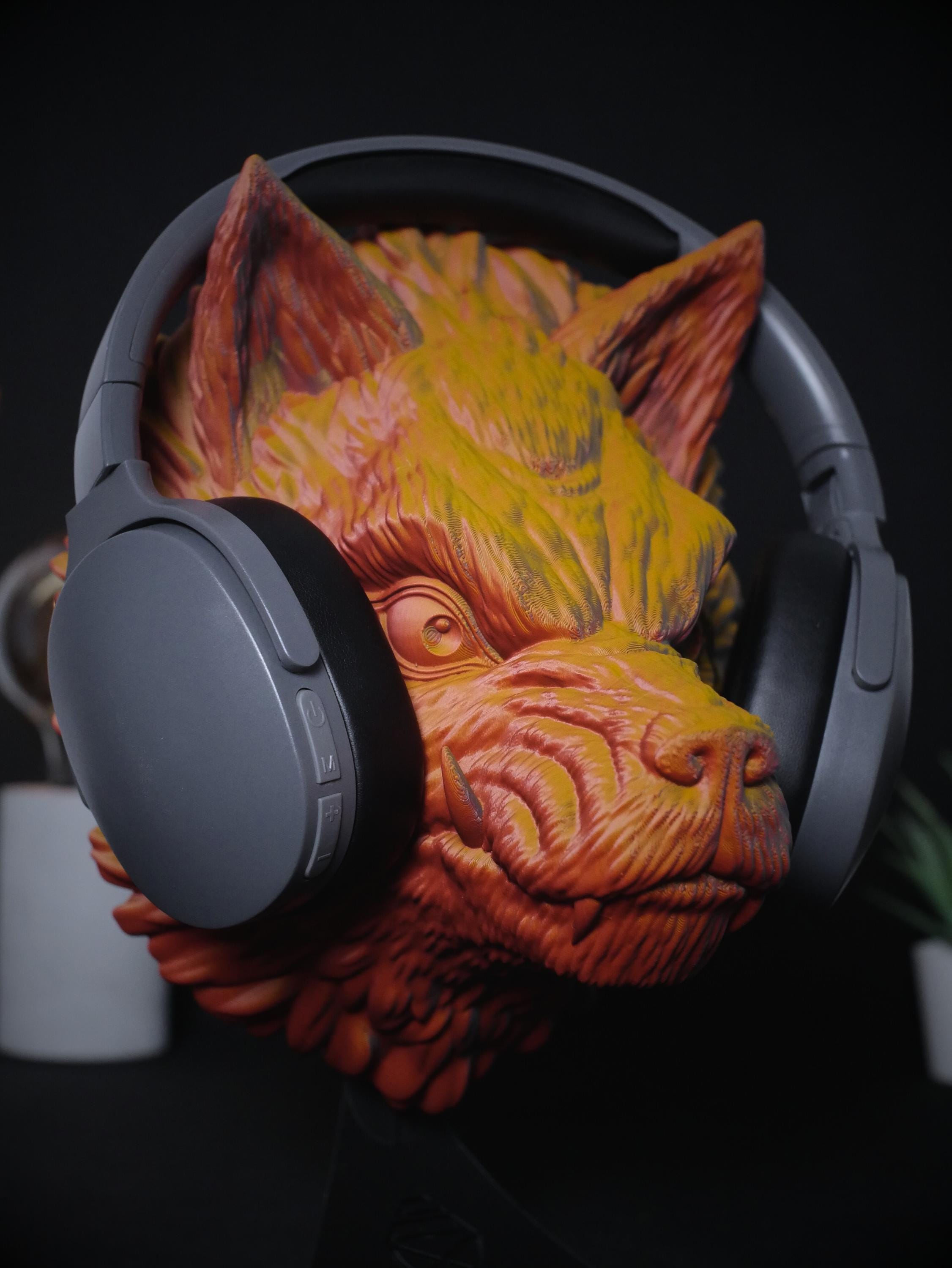 Soporte para auriculares Wolf y Fantasy / Expositor de auriculares para juegos impreso en 3D único para decoración de escritorio
