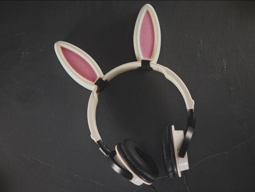 Auriculares con orejas de conejo impresas en 3D: accesorio para streamers de videojuegos