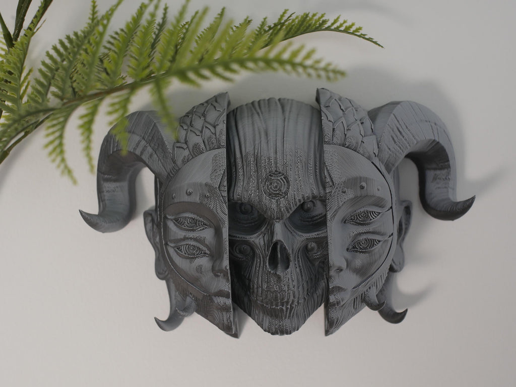 Máscara mortal Hellequin: escultura de pared de diablo medieval impresa en 3D, decoración gótica, máscara de fantasía folclórica para colgar en la pared o soporte incluido.