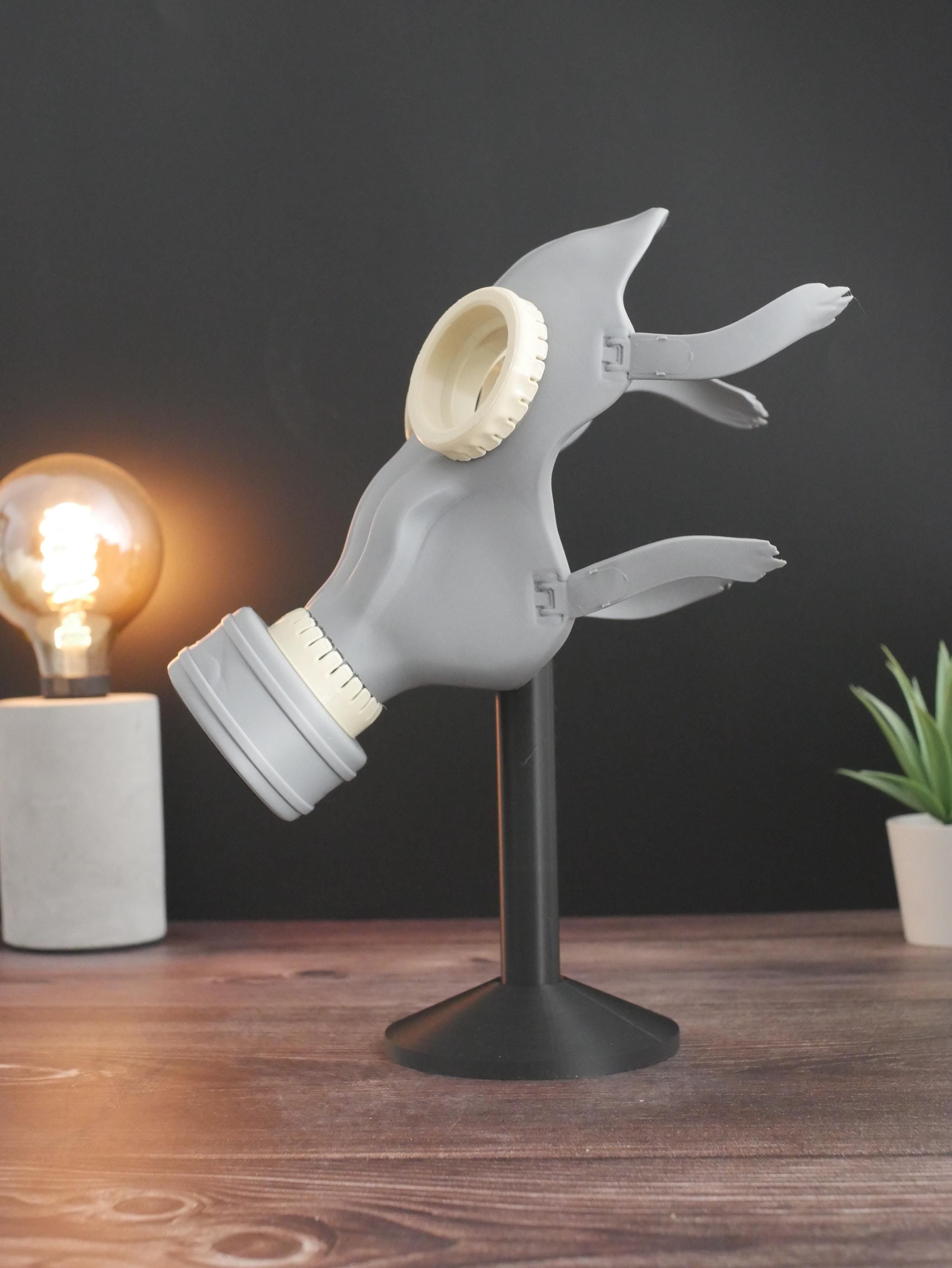 Réplica de máscara de gas decorativa personalizable de la Segunda Guerra Mundial: estilo militar vintage para coleccionistas, estilo auténtico de la Segunda Guerra Mundial, entusiastas de la historia.