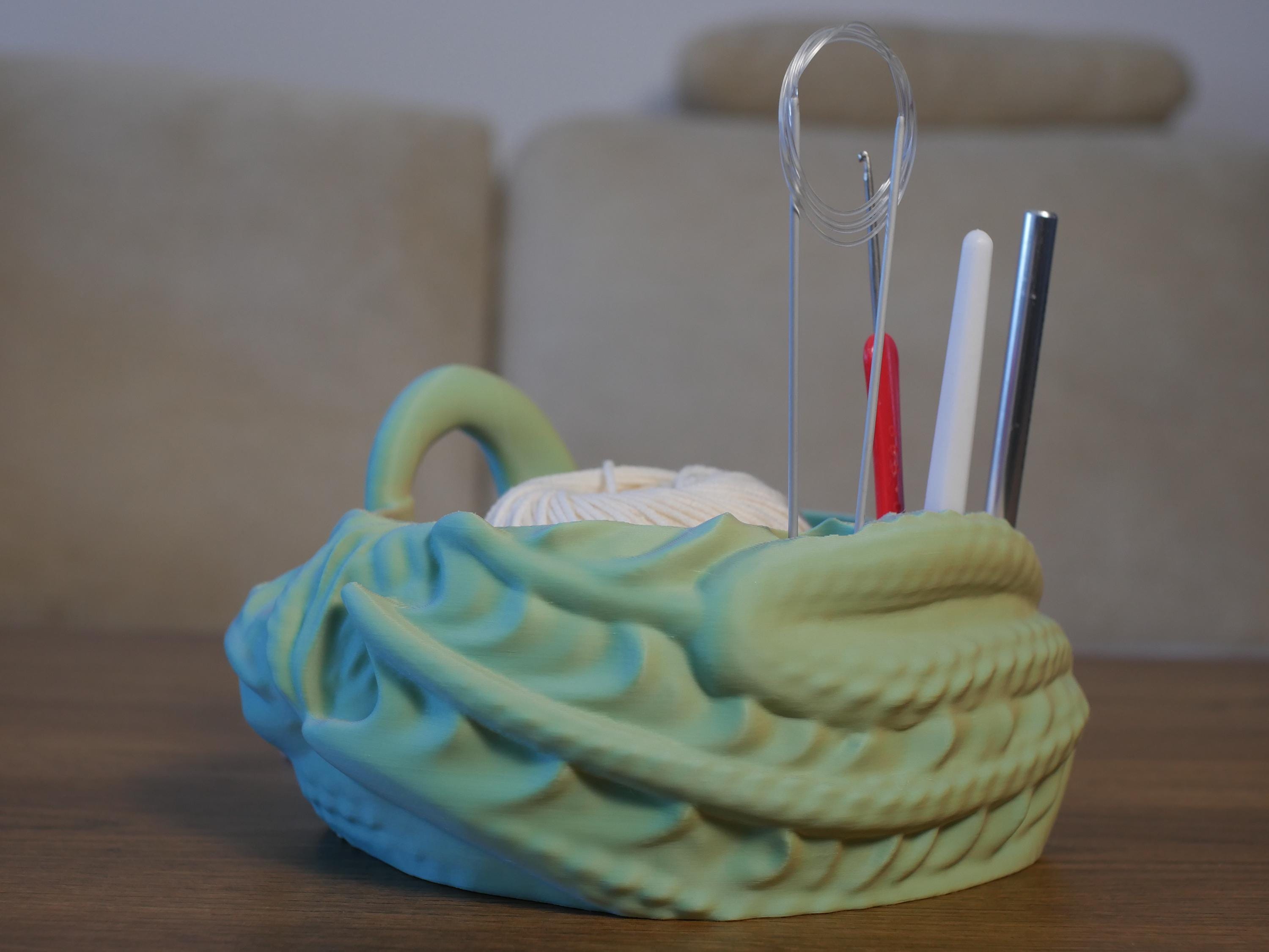 Cuenco de lana con forma de dragón impreso en 3D: organizador y soporte para herramientas de crochet