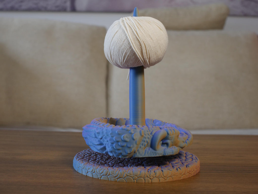 Hiladora de hilo con forma de dragón impresa en 3D: herramienta ligera para manualidades