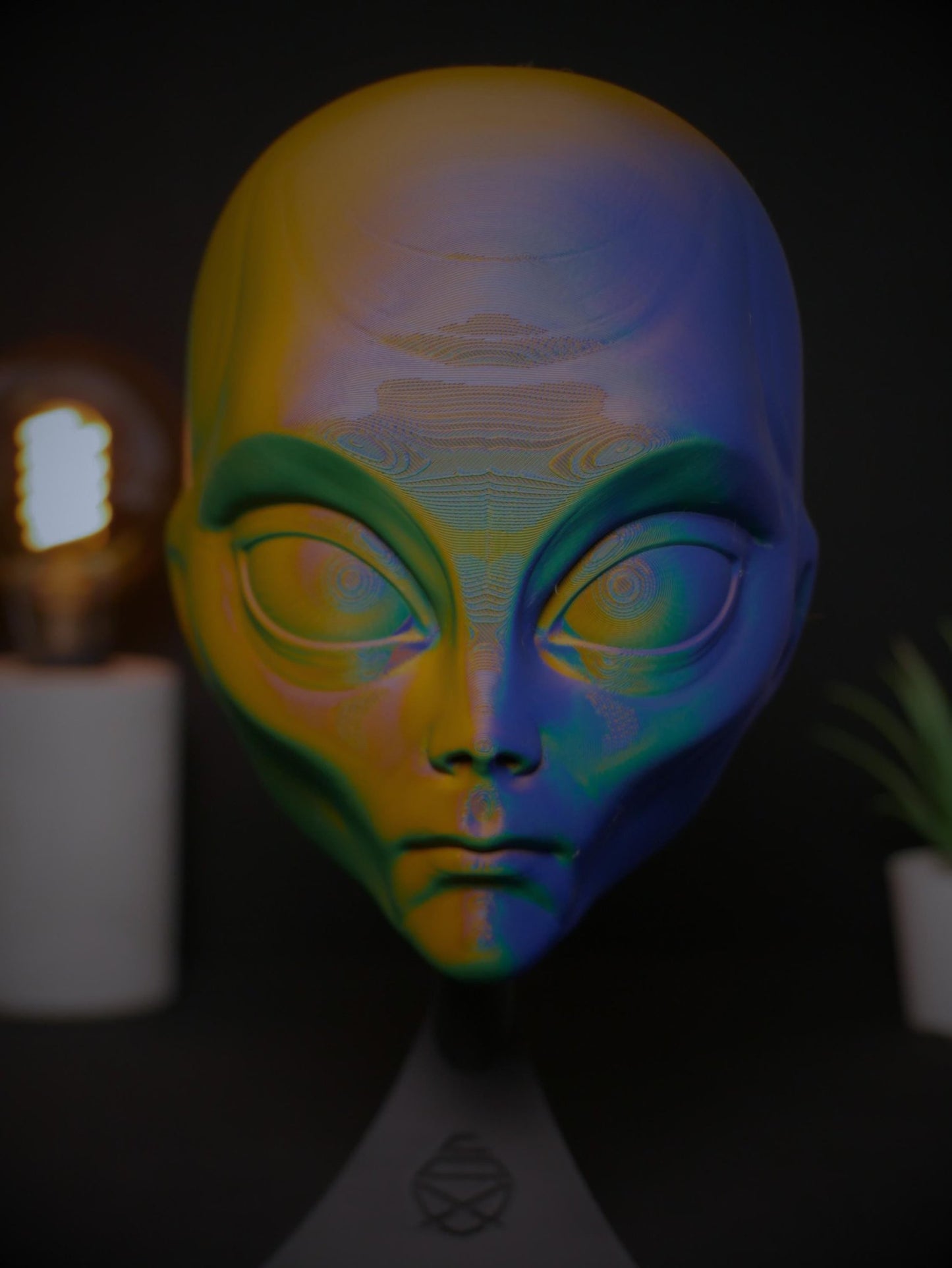 Arte de pared con cabeza de extraterrestre personalizada / Decoración de ciencia ficción impresa en 3D personalizada / Escultura extraterrestre / Regalo geek único / Oficina en casa
