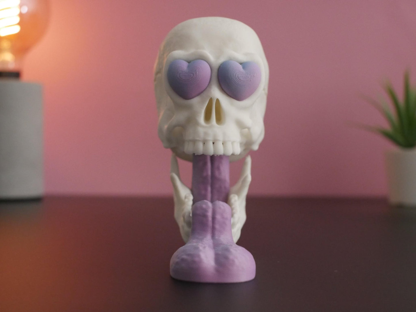 Calavera de Amor Juguetona: ¡Un toque de humor para tu pareja! Perfecta para cumpleaños, bodas y San Valentín.