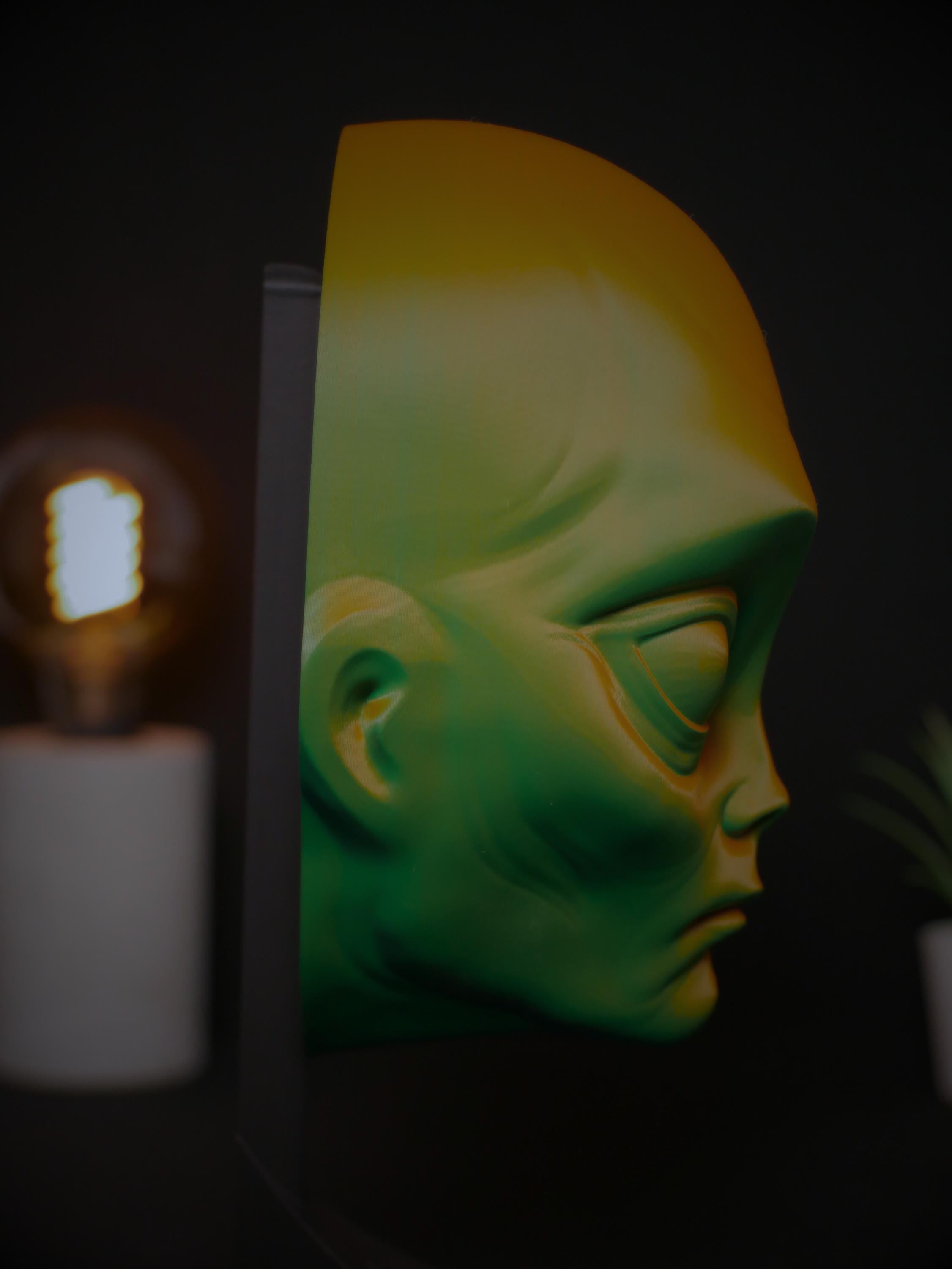 Arte de pared con cabeza de extraterrestre personalizada / Decoración de ciencia ficción impresa en 3D personalizada / Escultura extraterrestre / Regalo geek único / Oficina en casa