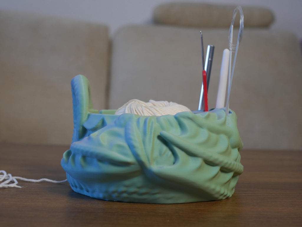 Cuenco de lana con forma de dragón impreso en 3D: organizador y soporte para herramientas de crochet