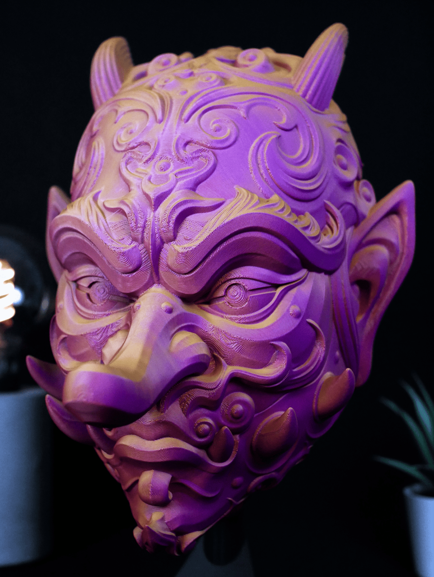 Máscara Tengu: Escultura Japonesa Decorativa con Soporte de Mesa y Pared - Arte Yokai