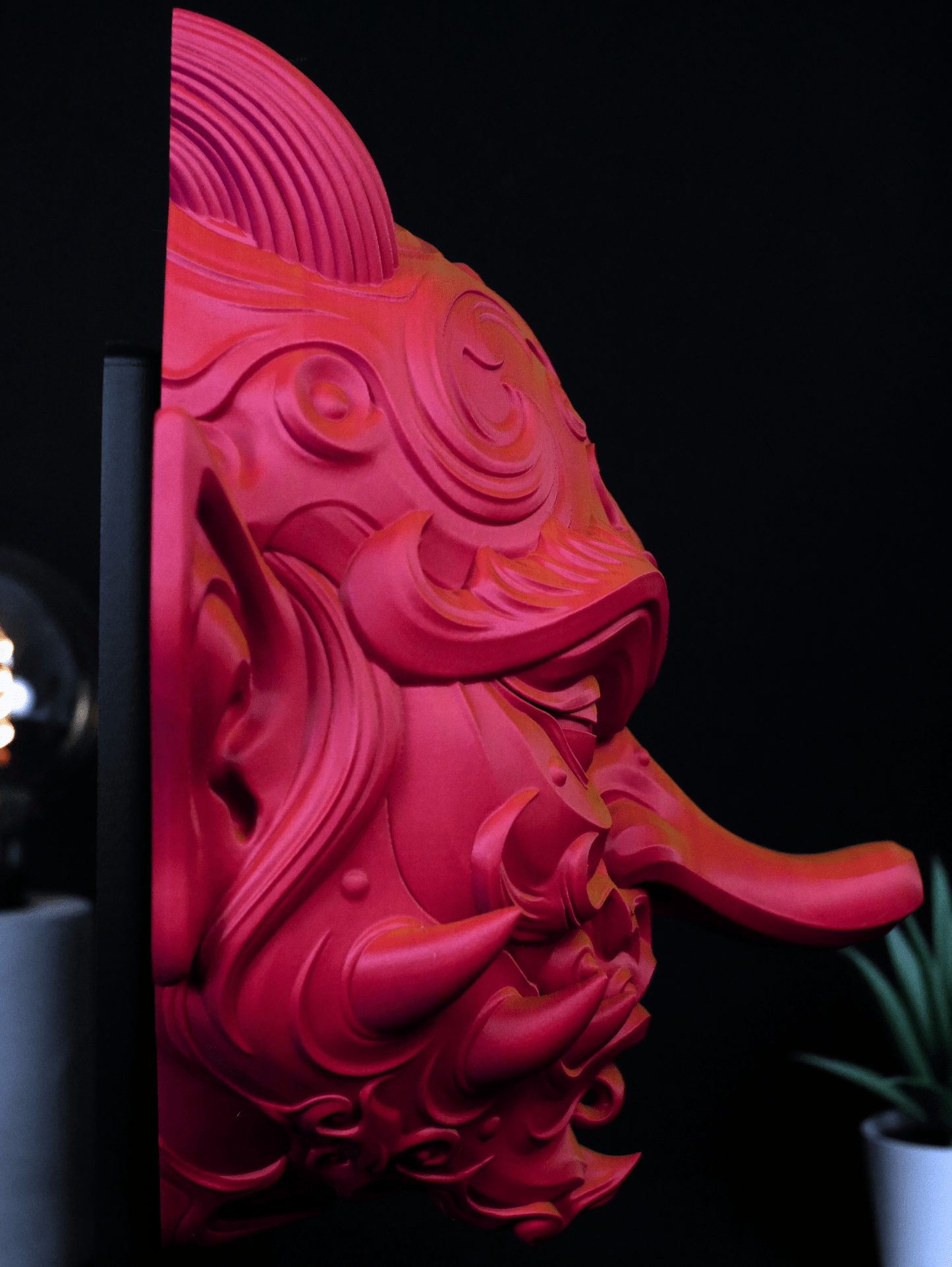 Máscara Tengu: Escultura Japonesa Decorativa con Soporte de Mesa y Pared - Arte Yokai