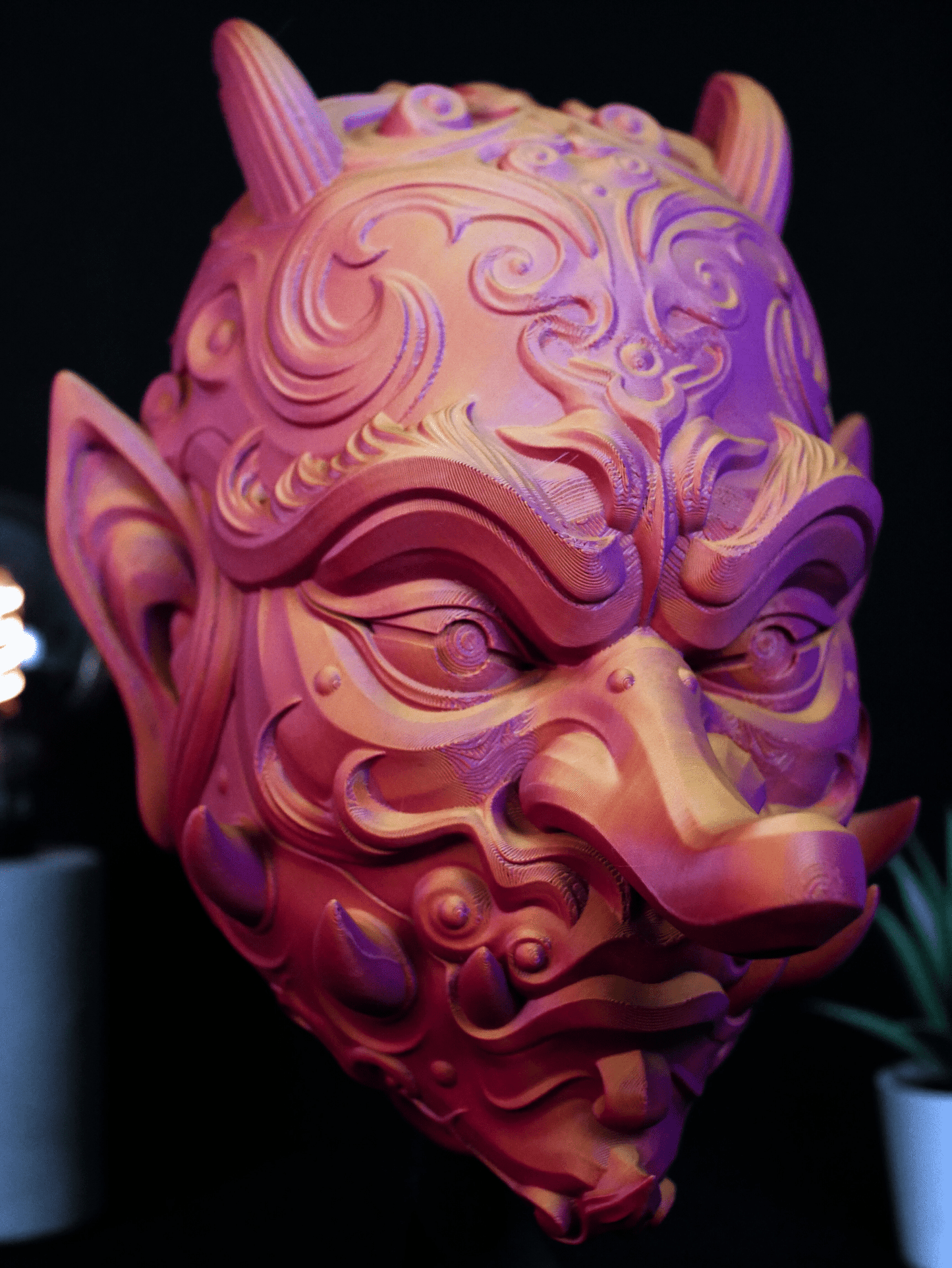 Máscara Tengu: Escultura Japonesa Decorativa con Soporte de Mesa y Pared - Arte Yokai