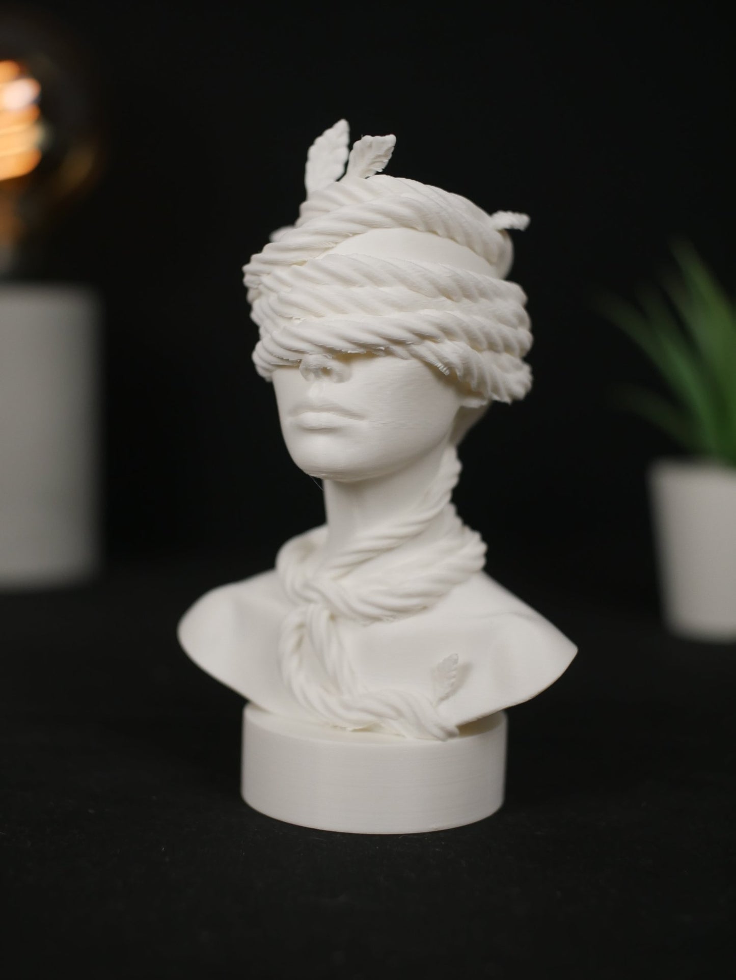 Escultura Simbólica "Crecimiento Ciego