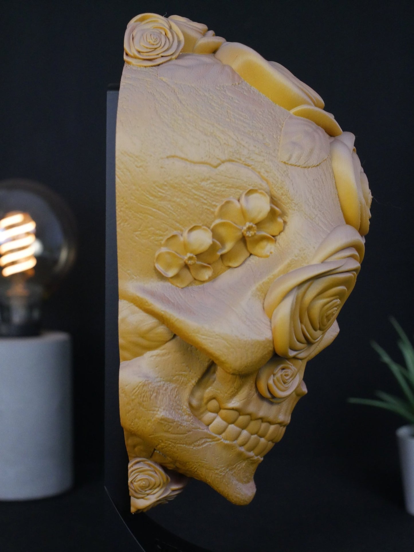 Soporte Auriculares Calavera con Rosas – Base Cascos Gaming y Decoración Gótica