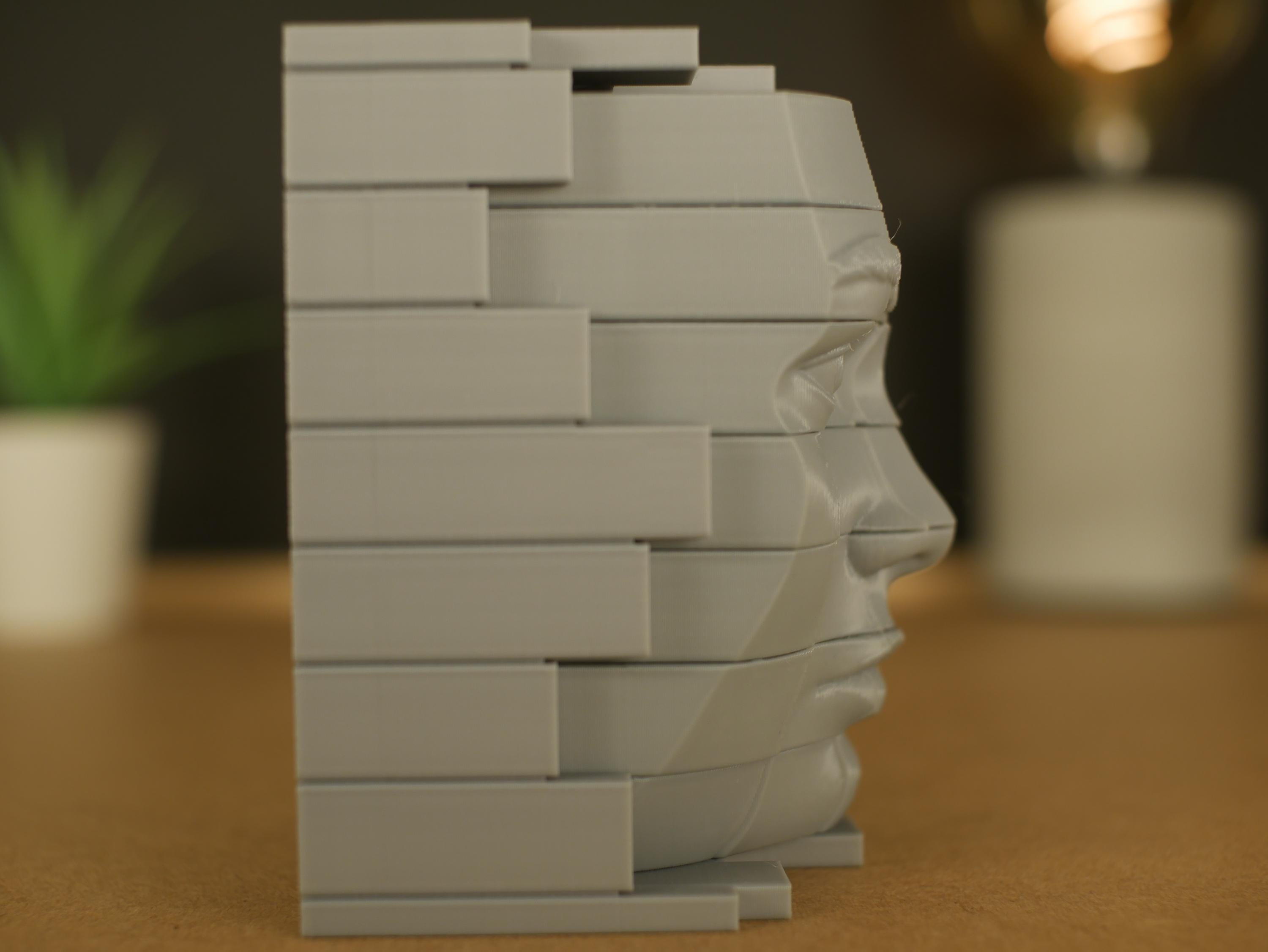 Figura de calavera pixelada: decoración para videojuegos y juguete antiestrés