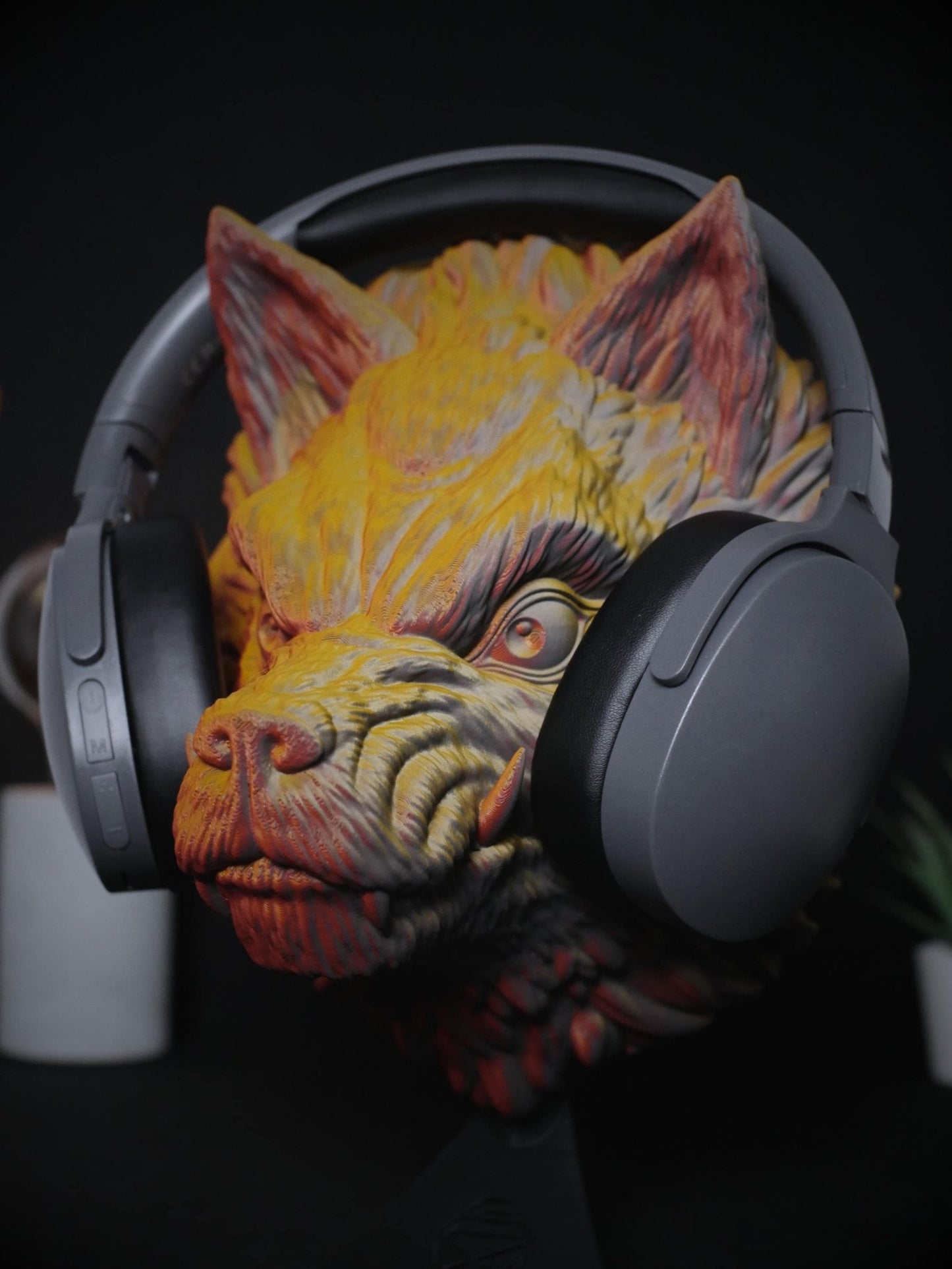 Soporte para auriculares Wolf y Fantasy / Expositor de auriculares para juegos impreso en 3D único para decoración de escritorio