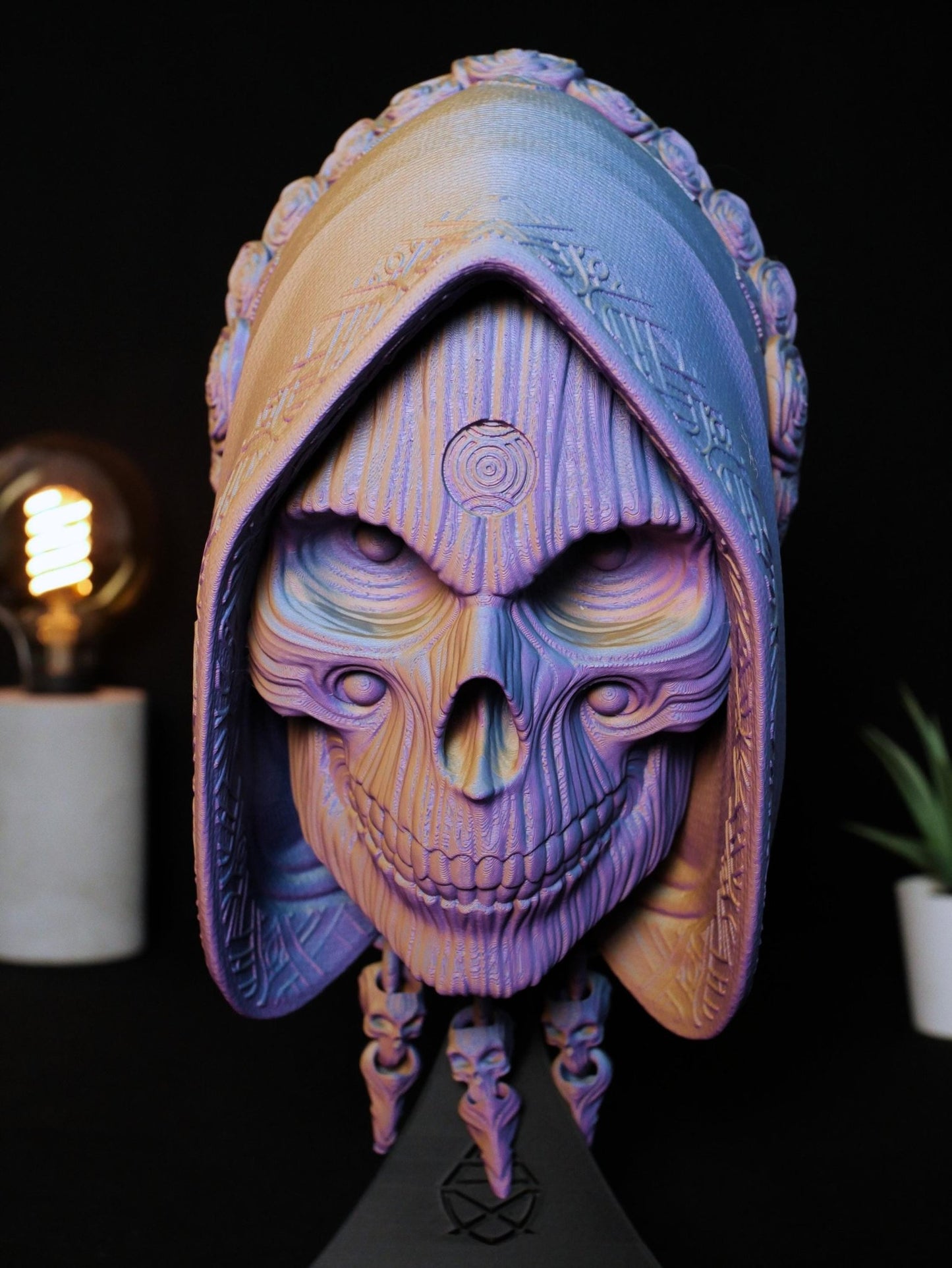 Soporte para auriculares Holy Death: ¡Revoluciona tu equipo de gaming! Perfecto como soporte para auriculares para gamers que buscan estilo y funcionalidad.