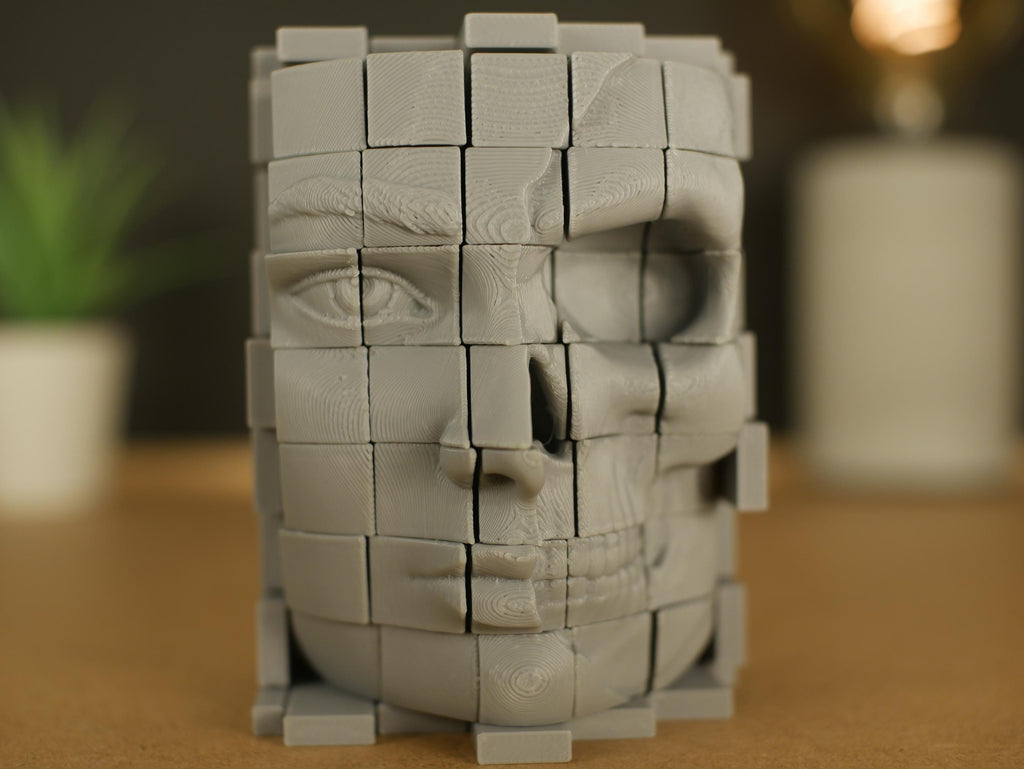 Figura de calavera pixelada: decoración para videojuegos y juguete antiestrés