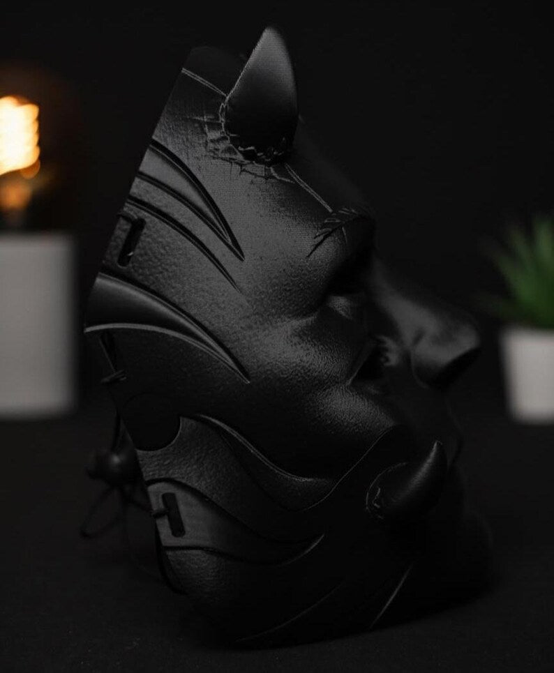 Máscara de Demonio Articulada Argos con Cuernos para Cosplay y Halloween